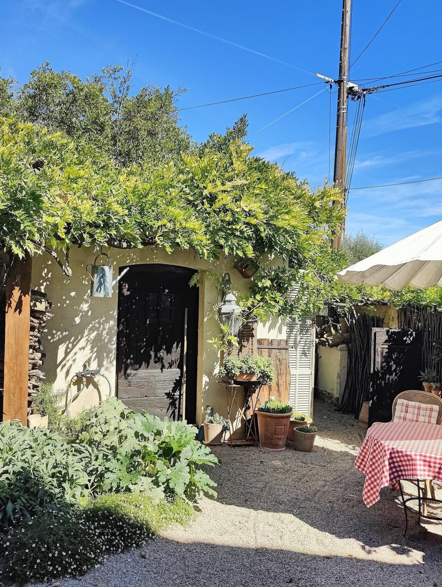Le Mas Saint Pierre Roquefort-les-Pins Exterior photo