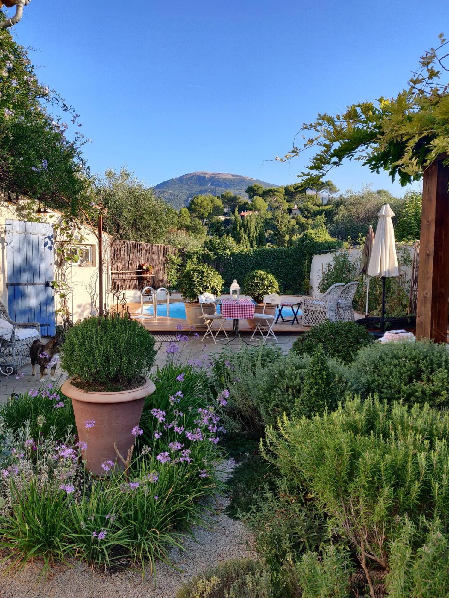 Le Mas Saint Pierre Roquefort-les-Pins Exterior photo